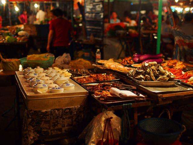 食品傳送帶廠家:城管打電話喊商販擺攤是怎么回事