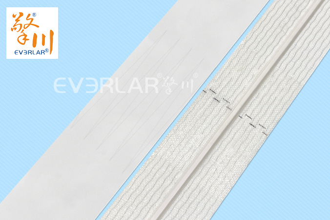 白色食品級(jí)PU輸送帶加導(dǎo)條耐磨耐油日化行業(yè)輸送機(jī)械皮帶加工定制